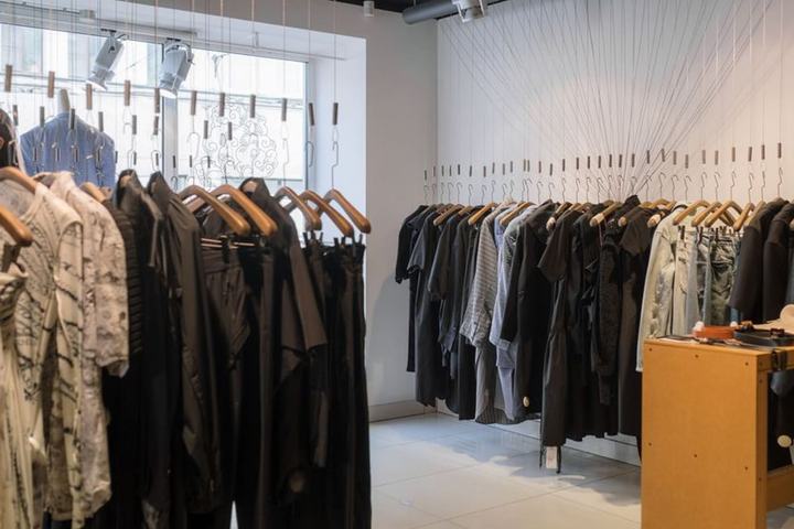 Boutique de pret-a-porter — commerce de detail